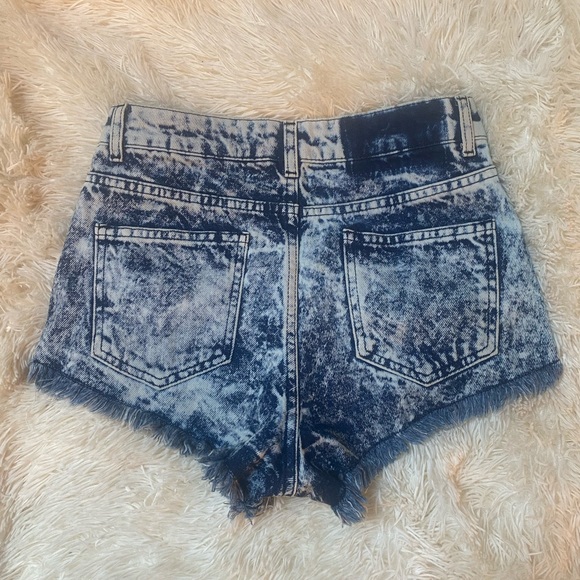 Topshop Moto “Brooke” Acid Wash Shorts - Picture 6 of 7